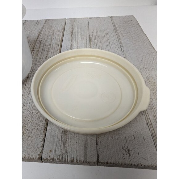 Vintage Rubbermaid Servin Saver #7 Round 3 Cups Food Container Almond Lid - Picture 6 of 8